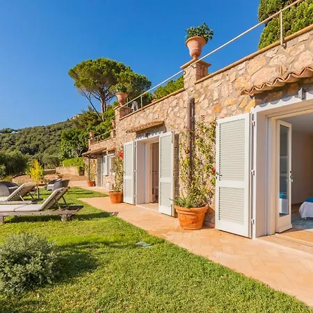 Cala Piccola Sleeps 13 Pool Wifi T763419 * Monte Argentario