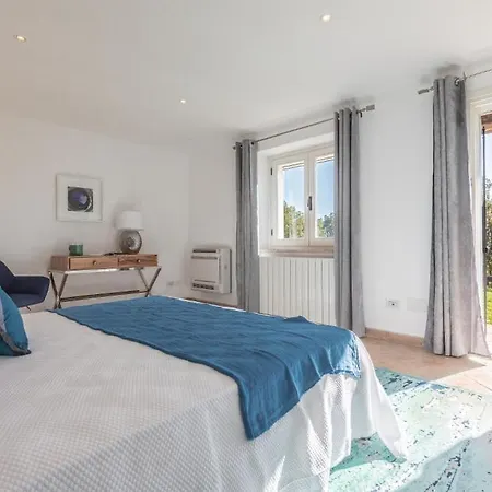 Cala Piccola Sleeps 13 Pool Wifi T763419 Willa